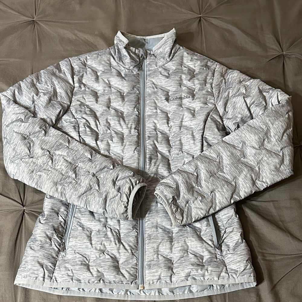 Columbia Women’s 650-Fill Down Textured Puffer Jacket